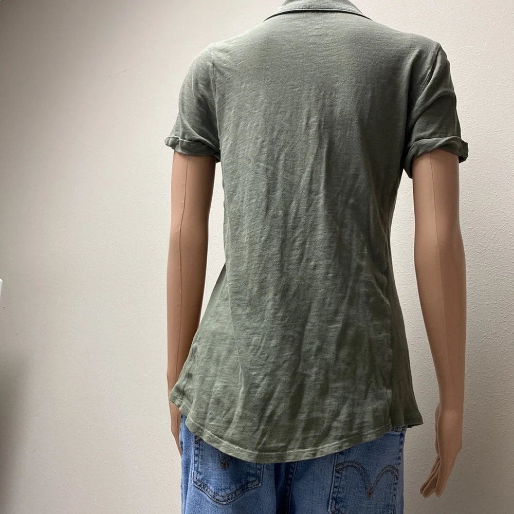 Button down top - Picture 4 of 10